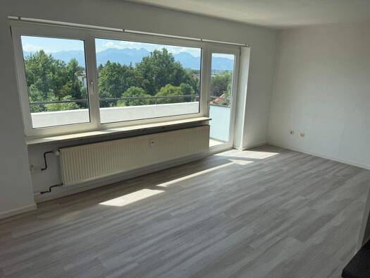 Studio zum Kauf 135.000 € 1 Zimmer 35 m² 6. Geschoss frei ab sofort Isarstraße 8 Happing Rosenheim 83026