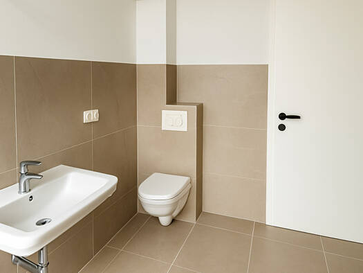 Wohnung zur Miete 990 € 5 Zimmer 110 m² frei ab sofort Schöningen 38364