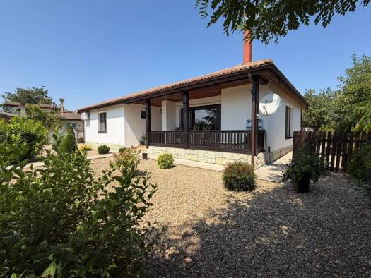 Bungalow zum Kauf provisionsfrei 249.000 € 4 Zimmer 160 m² 946 m² Grundstück Balchik 9600
