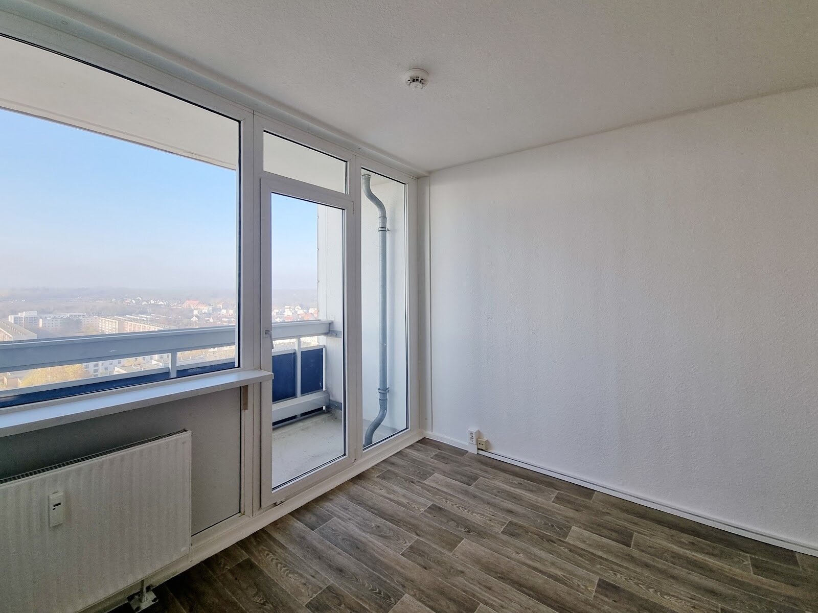 Wohnung zur Miete 395 € 3 Zimmer 67 m²<br/>Wohnfläche 17.<br/>Geschoss Pfännereck 5 Westliche Neustadt Halle (Saale) 06126