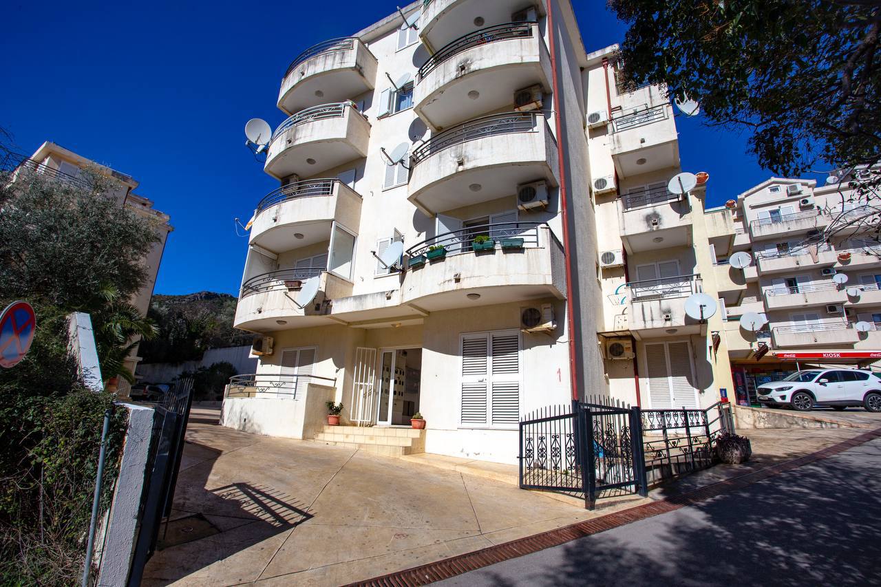 Wohnung zum Kauf provisionsfrei 98.000 € 1 Zimmer 35 m²<br/>Wohnfläche Becici, Budva