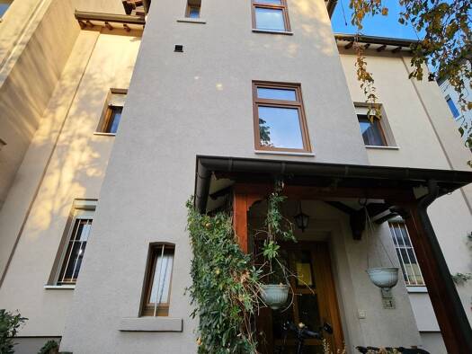 Haus zum Kauf als Kapitalanlage geeignet 769.000 € 6 Zimmer 215 m² 292 m² Grundstück Höchst Frankfurt am Main 65929