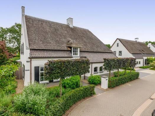 Villa zum Kauf 1.895.000 € 8 Zimmer 315 m² 1.020 m² Grundstück ansemhoek 1 helmond 5708 LZ