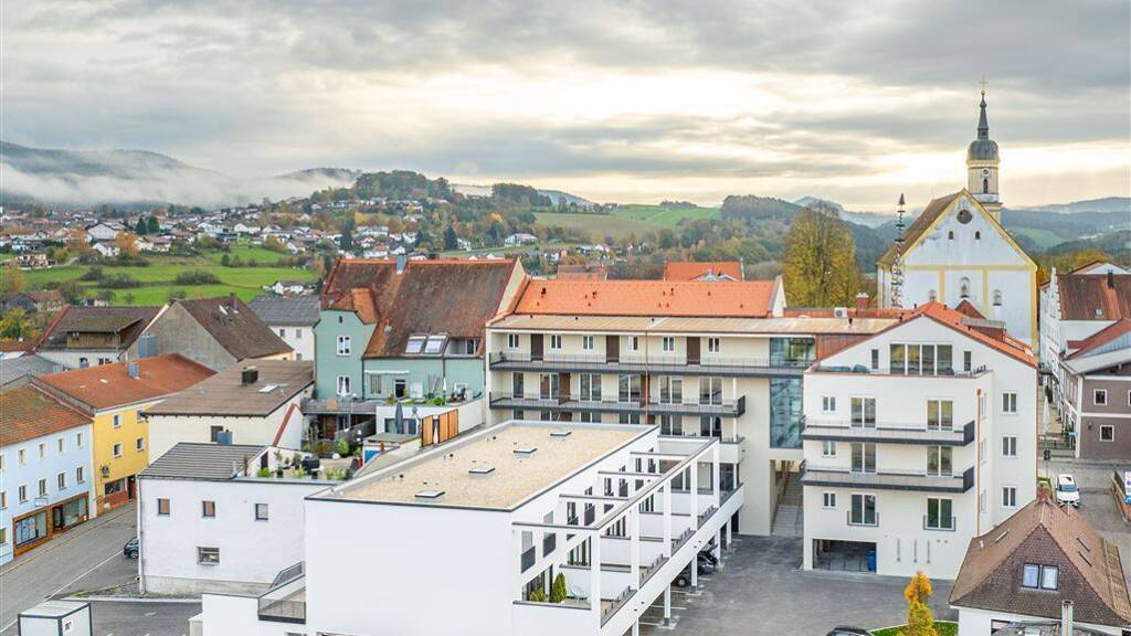 Wohnung zum Kauf - Erstbezug provisionsfrei 516.750 € 3 Zimmer 112 m² frei ab sofort Stadtplatz 14 Viechtach 94234