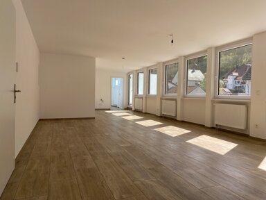 Wohnung zur Miete 1.100 € 4,5 Zimmer 167 m² 1. Geschoss Sulz Sulz am Neckar 72172