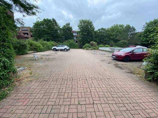 Außenstellplatz zur Miete provisionsfrei 25 € Am Schorn/Lichtenbr. TG/EP/GA bei 15 Rath Düsseldorf 40472