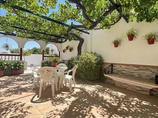 Reihenhaus zum Kauf 159.900 € 4 Zimmer 127 m² Loja Loja 18300