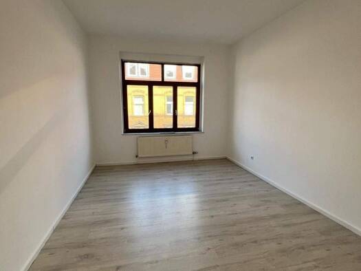 Wohnung zur Miete 357 € 2 Zimmer 61,6 m² frei ab sofort Zeitz Zeitz 06712