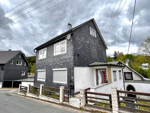 Einfamilienhaus zum Kauf 69.300 € 5 Zimmer 126 m² 339 m² Grundstück frei ab sofort Altenfeld 98701