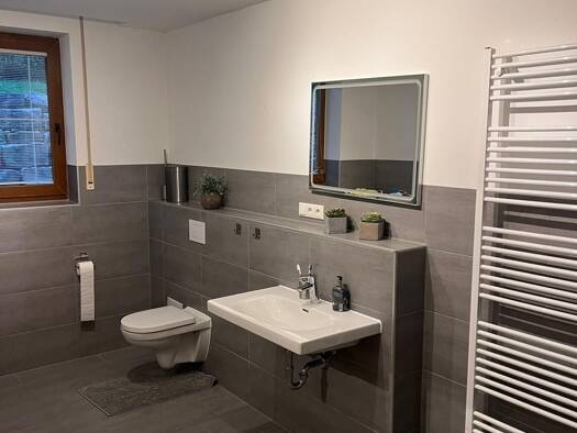 Wohnung zur Miete 1.200 € 2 Zimmer 74 m² 2 Geschosse frei ab 01.10.2025 Blobenstr. 2 Haundorf Herzogenaurach 91074