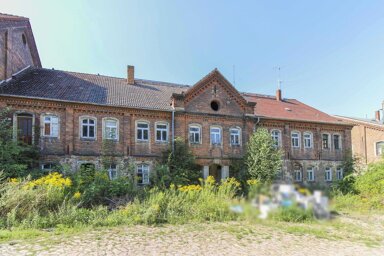 Mehrfamilienhaus zum Kauf als Kapitalanlage geeignet 200.000 € 8 Zimmer 640 m² 2.300,2 m² Grundstück Gauernitz Klipphausen 01665