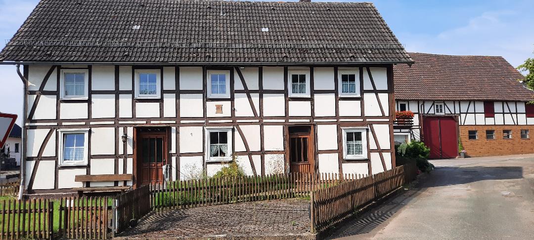 Einfamilienhaus zum Kauf 123 m²<br/>Wohnfläche 407 m²<br/>Grundstück Herbsen Volkmarsen 34471