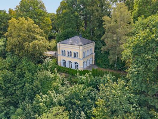 Einfamilienhaus zum Kauf 525.000 € 2 Zimmer 119,9 m² 528 m² Grundstück frei ab 01.01.2027 Coburg Coburg 96450