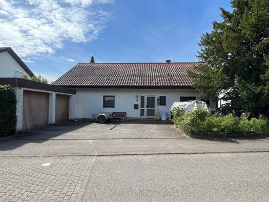 Einfamilienhaus zum Kauf provisionsfrei 6 Zimmer 117 m² 608 m² Grundstück Schwaigern 74193