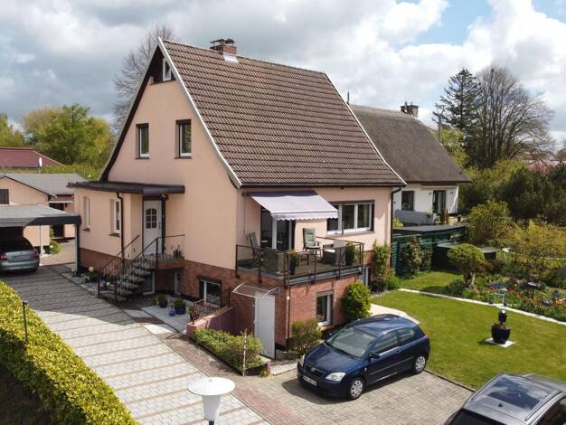 Einfamilienhaus zur Miete 1.200 € 5 Zimmer 107 m² 1.140 m² Grundstück frei ab 01.11.2026 Kröpelin Kröpelin 18236