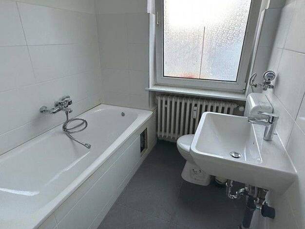 Wohnung zur Miete 432 € 3 Zimmer 53 m² 2. Geschoss Neumärker Straße 7 Helmstedt 38350