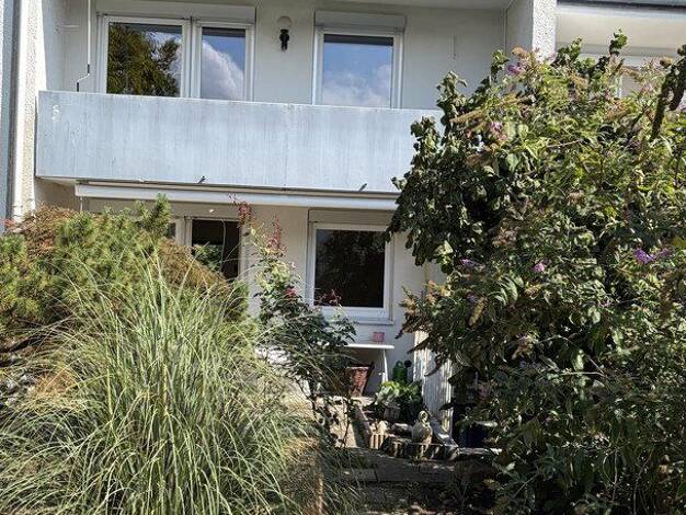 Reihenmittelhaus zum Kauf provisionsfrei 492.000 € 5 Zimmer 120 m² 233 m² Grundstück Hirschlanden Ditzingen 71254