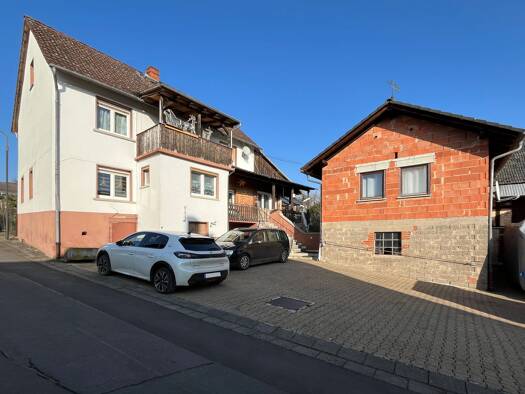 Einfamilienhaus zum Kauf 325.000 € 7 Zimmer 179,9 m² 1.128 m² Grundstück Bobenhausen I Ranstadt 63691