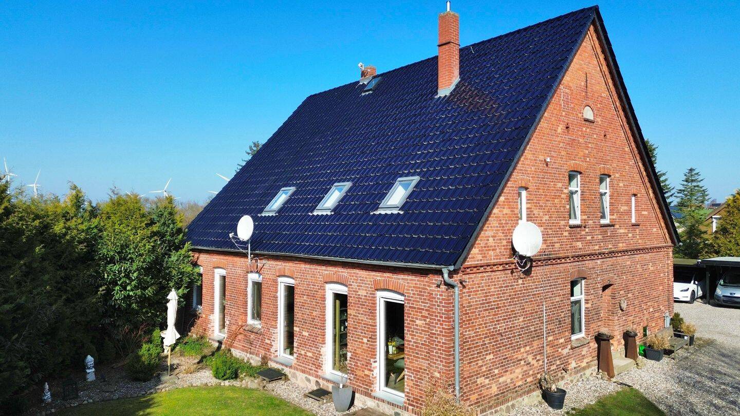 Immobilie in Marlow - Vielseitig nutzbarer Dreiseitenhof mit Generationshaus, Einliegerwohnung und Nebengelass in Marlow! - Bild 0