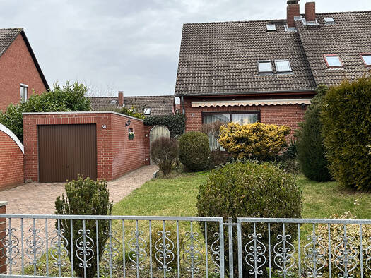 Doppelhaushälfte zum Kauf 274.000 € 4 Zimmer 111 m² 422 m² Grundstück Vorsfelde Wolfsburg Vorsfelde 38448