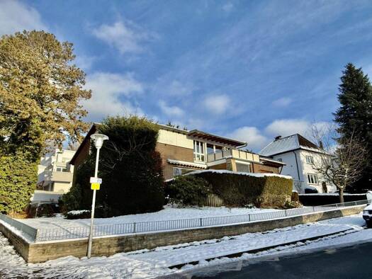 Einfamilienhaus zum Kauf 394.500 € 5 Zimmer 243 m² 606 m² Grundstück Bad Pyrmont 31812