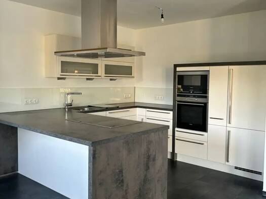 Wohnung zur Miete 1.500 € 3 Zimmer 86 m² Am Pfarrgarten 2 Ruderting 94161