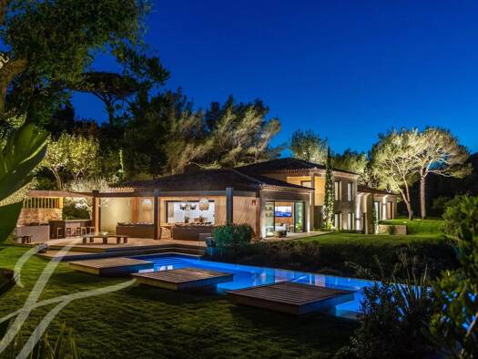 Haus zur Miete Wohnen auf Zeit 84.000 € 520 m² Zone Ouest Urbaine Saint-Tropez 83990