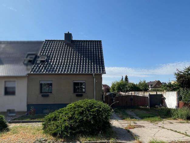 Doppelhaushälfte zum Kauf 129.500 € 4 Zimmer 110 m² 936 m² Grundstück Hohenerxleben Staßfurt 39443