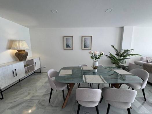 Wohnung zur Miete 3.000 € 2 Zimmer 132 m² 1. Geschoss Estepona 29693