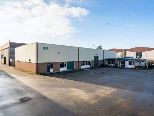Lagerhalle zur Miete 8.200 m² Lagerfläche teilbar ab 800 m² Carl-Ulrich-Straße 155 Neu-Isenburg Neu-Isenburg 63263