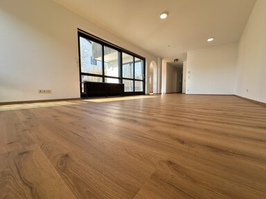 Haus zur Miete 2.080 € 7 Zimmer 165 m² 347 m² Grundstück Lauf Lauf an der Pegnitz 91207