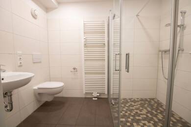Wohnung zur Miete 519 € 3 Zimmer 64,8 m² 1. Geschoss frei ab 01.08.2025 Kattowitzer Str. 4 Südstadt Halle (Saale) 06128