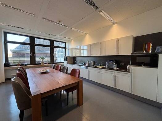 Büro zur Miete 2.600 € 430 m² Bürofläche Lierenfeld Düsseldorf 40231