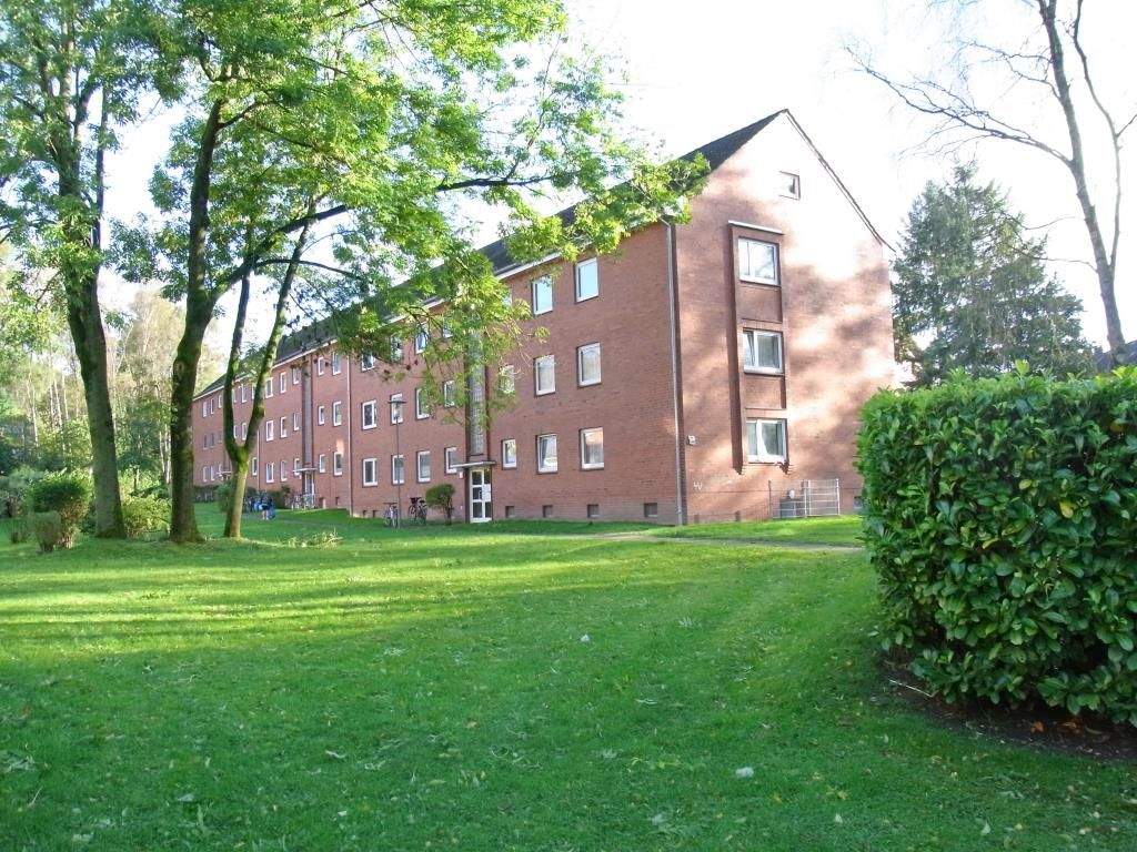 Immobilie in Geesthacht - KAPITALANLAGE IN GEESTHACHT: gepflegte 2,5-Zimmer-Wohnung im MFH, Balkon, ca. 65,46 m², prov.-frei - Bild 4