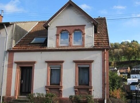 Einfamilienhaus zum Kauf 99.000 € 4 Zimmer 84,9 m²<br/>Wohnfläche 589 m²<br/>Grundstück Mittelbrunn 66851