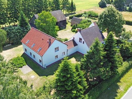 Mehrfamilienhaus zum Kauf 295.000 € 11 Zimmer 365 m² 4.326 m² Grundstück Rubkow 17390