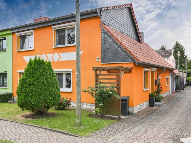 Doppelhaushälfte zum Kauf 175.000 € 4 Zimmer 133 m² 200 m² Grundstück frei ab 31.12.2027 Emmeringen Oschersleben 39387