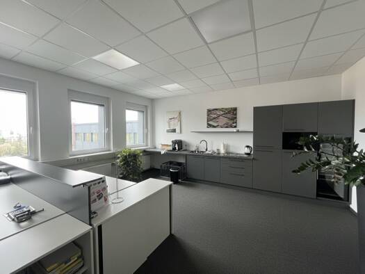 Büro zur Miete 9,90 € Traiskirchen 2514