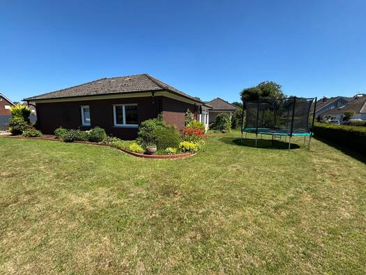 Bungalow zur Miete 1.300 € 6 Zimmer 120 m² 700 m² Grundstück frei ab sofort Langförden Vechta 49377