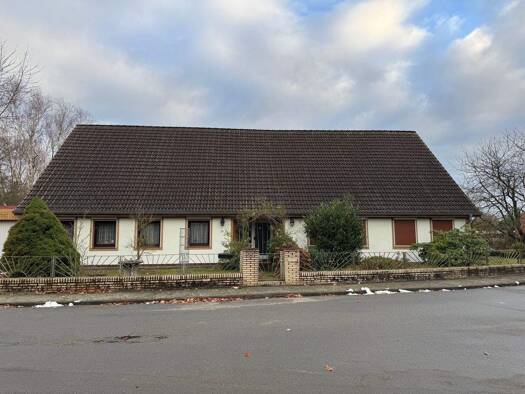 Mehrfamilienhaus zum Kauf provisionsfrei 199.000 € 7 Zimmer 160 m² 1.080 m² Grundstück Oldendorf an der Göhrde Nahrendorf 21369