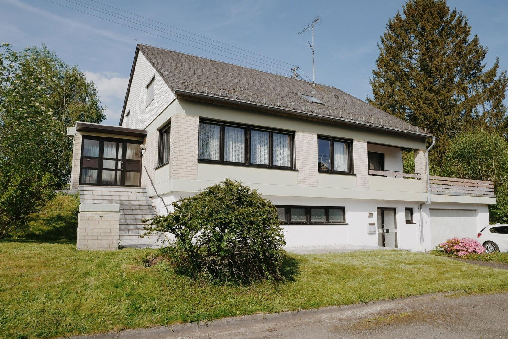 Einfamilienhaus zum Kauf provisionsfrei 449.000 € 10 Zimmer 233 m²<br/>Wohnfläche 1.618 m²<br/>Grundstück Thalfang Thalfang 54424