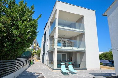 Haus zum Kauf 2.350.000 € 13 Zimmer 726 m² 726 m² Grundstück Srima