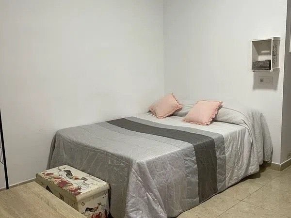 Studio zur Miete 500 € 1 Zimmer 28 m²<br/>Wohnfläche Bahnhofsviertel Frankfurt am Main 60329