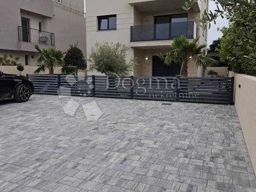 Wohnung zum Kauf 250.000 € 3 Zimmer 70 m² 2. Geschoss Vir Vir