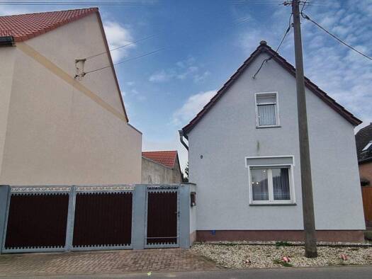 Einfamilienhaus zum Kauf 130.000 € 6 Zimmer 100 m² 1.671 m² Grundstück Gossa Muldestausee 06774