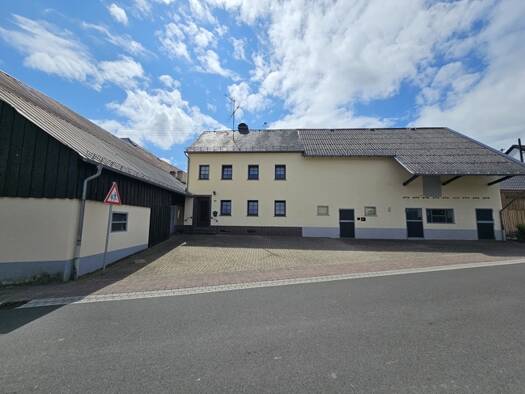 Bauernhaus zum Kauf 158.000 € 7 Zimmer 120 m² 2.710 m² Grundstück Duppach 54597