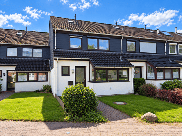 Reihenmittelhaus zum Kauf 285.000 € 4 Zimmer 120 m² 305 m² Grundstück Scharmbeckstotel Osterholz-Scharmbeck 27711