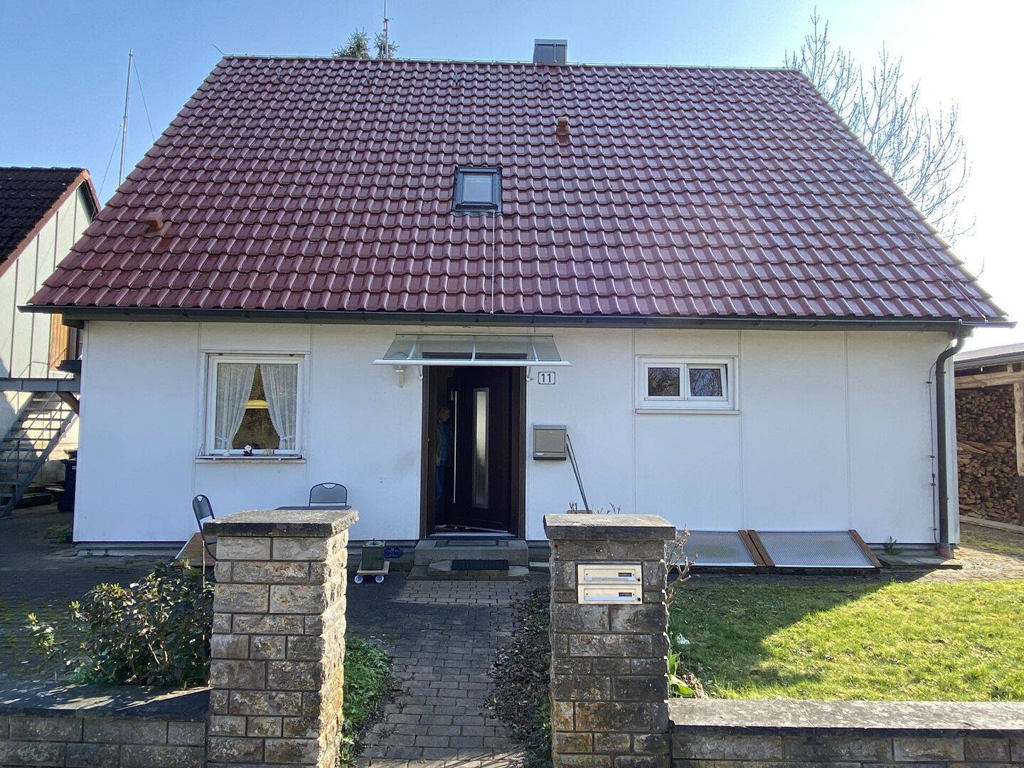 Immobilie in Burghaslach - Naturfreunde aufgepasst! Gepflegtes Anwesen mit vielen Extras in toller Waldrandlage! - Bild 1