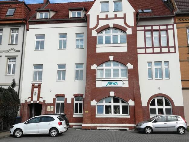 Wohnung zur Miete 660 € 4 Zimmer 120 m² 4. Geschoss frei ab sofort Lindenstraße 28 Bitterfeld 06749
