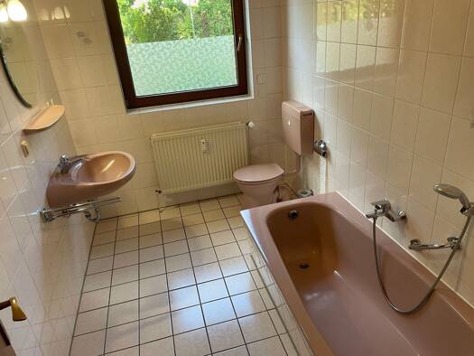 Wohnung zur Miete 950 € 3 Zimmer 100,2 m² 3 Geschosse frei ab sofort Mölln 23879